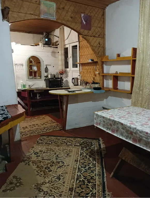 Дом две спальни с печкой у реки Мезмай