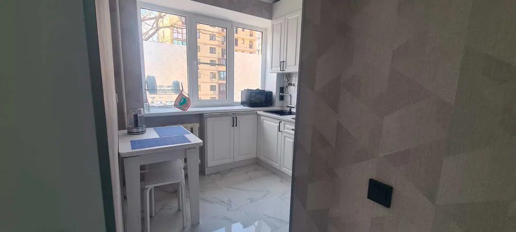 Уютная двухкомнатная квартира в спальном районе