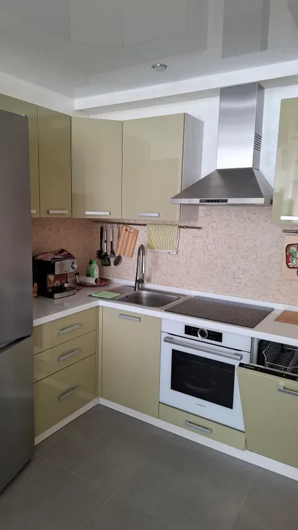 Квартира в ЖК Меридиан, уютные апартаменты с террасой и отдельной спальней