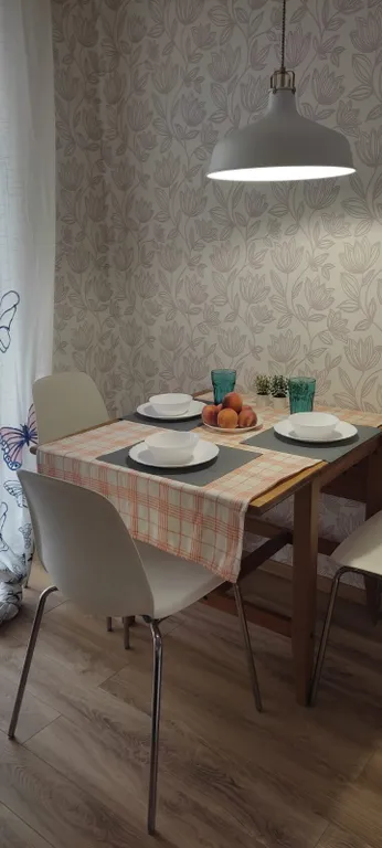 Студия у моря, Итальянская деревня