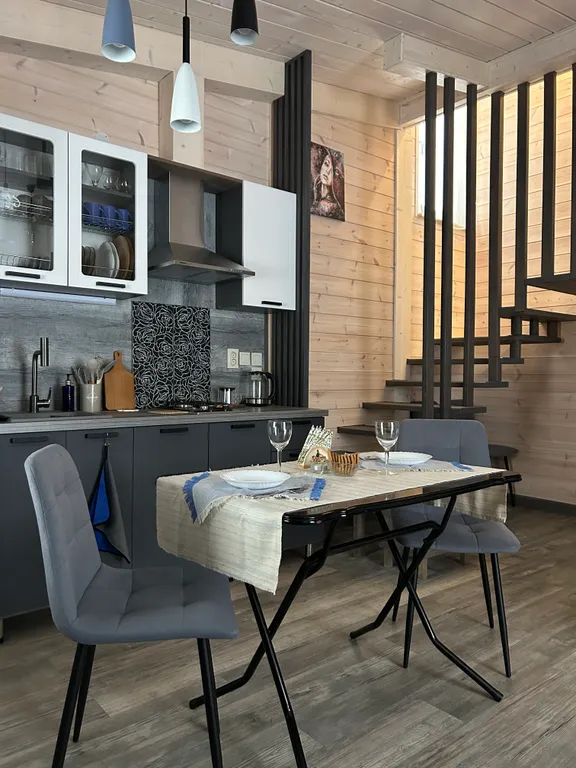 Семейный дом с камином Птичка