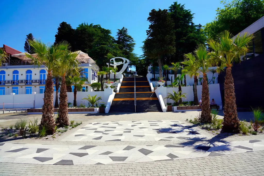 Просторная трех комнатная квартира в Центре Сочи у Моря