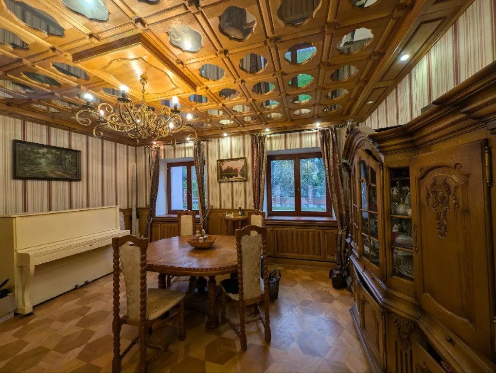 Коттедж с сауной, бассейном и бильярдом в 10 минутах от Минска — аренда посуточно в Минск