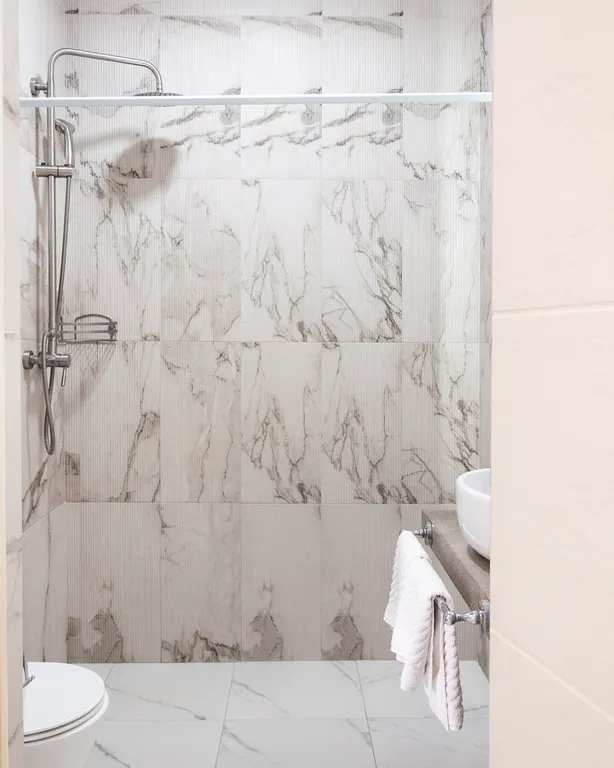 Небольшой люкс с дизайнерским интерьером и прямым видом на море