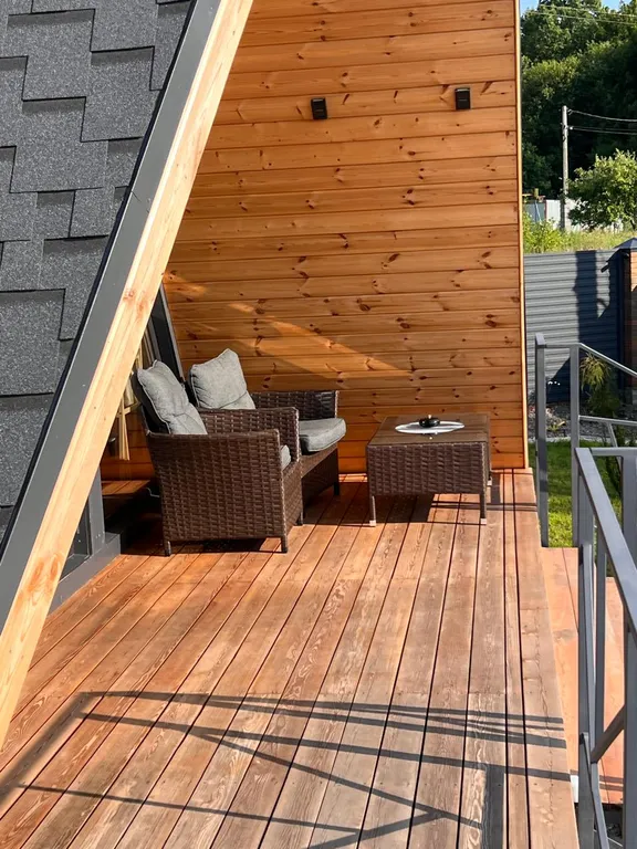 Шале у озера