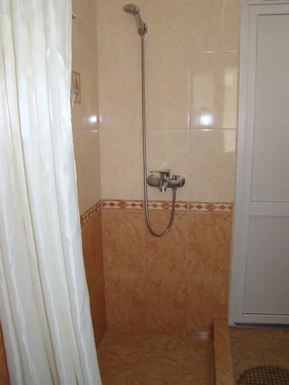 Двухкомнатная квартира в тихом дворике