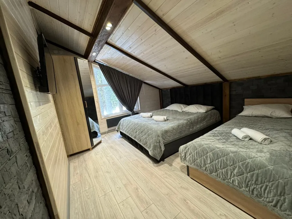 6-комнатная Квартира