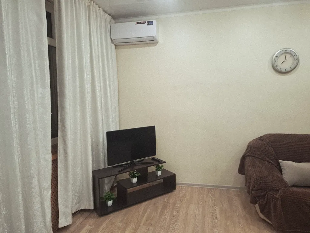 Квартира Двухкомнатная квартира в центре — Адлер