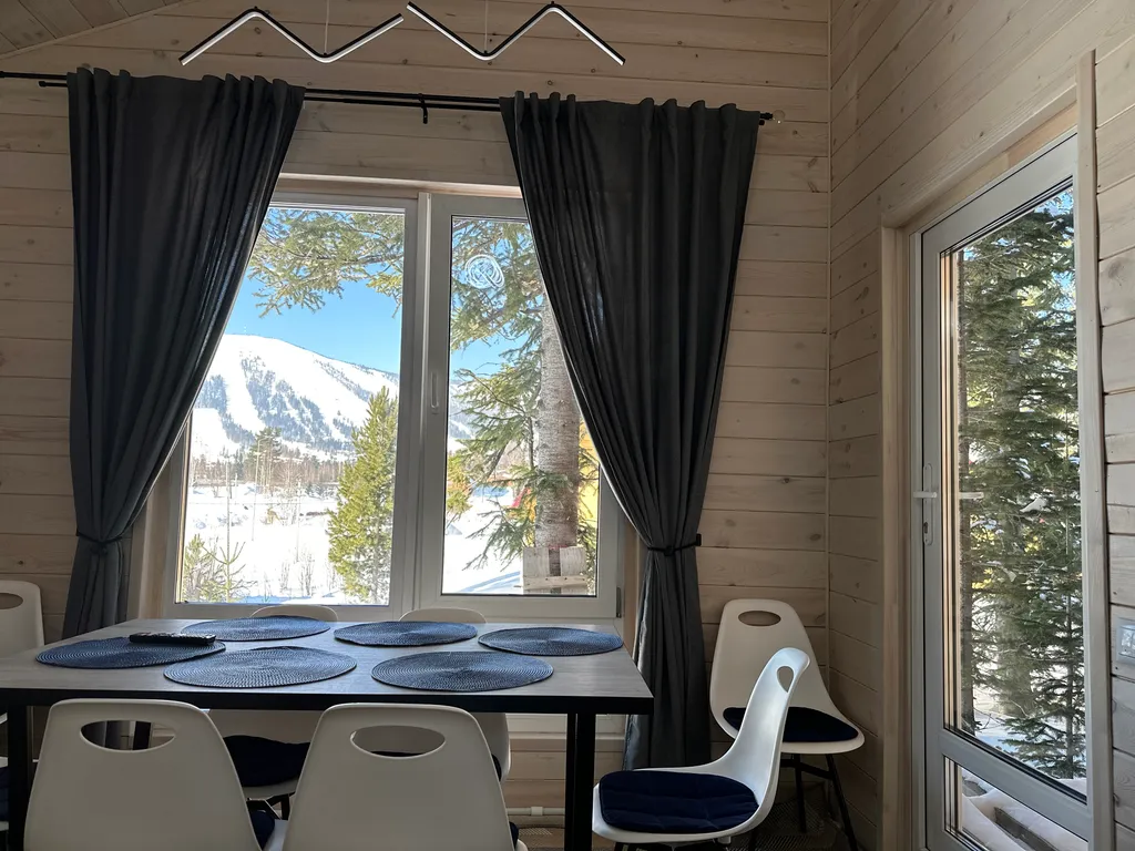 Дом с прекрасным видом на Зеленую гору