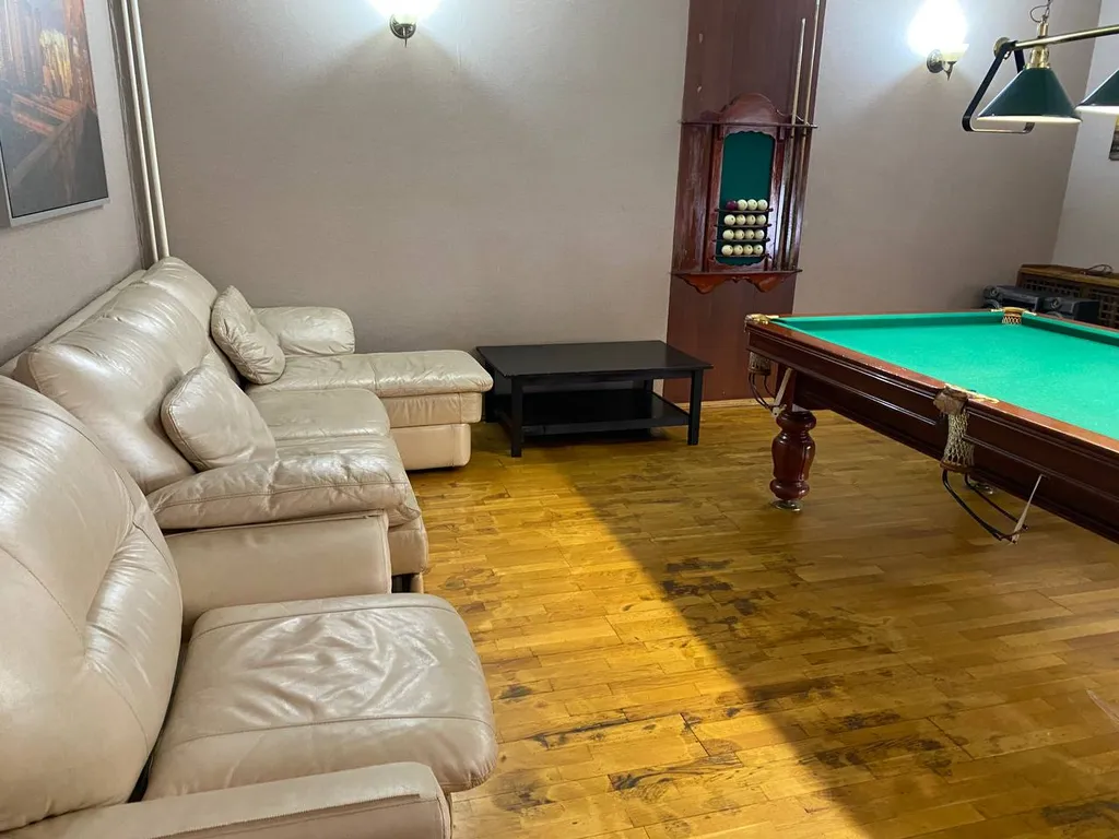 Коттедж с сауной и бассейном