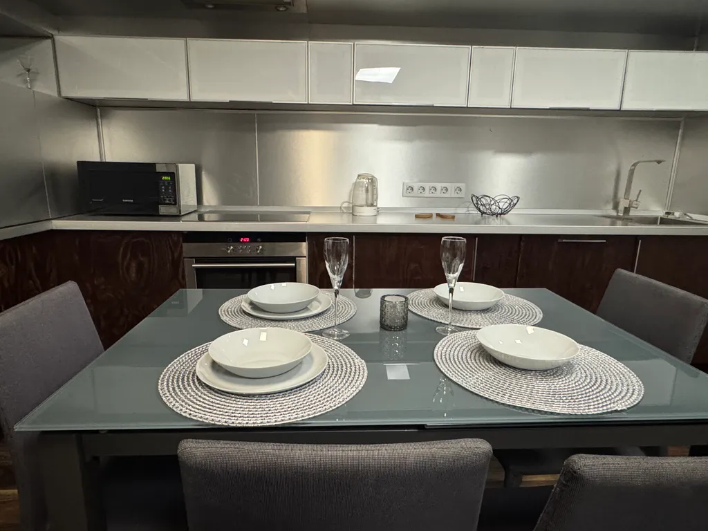 Уютная, современная квартира в историческом центре города