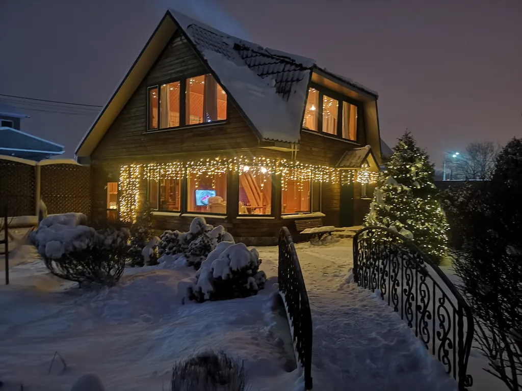 Коттедж Уютный дом с баней прямо в городе — аренда посуточно в Южно-Сахалинск