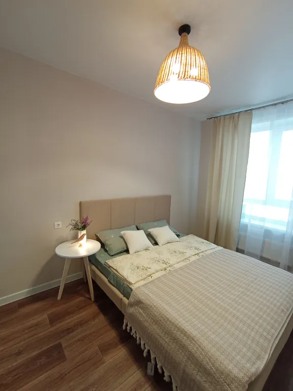 Квартира с видом на железнодорожный вокзал