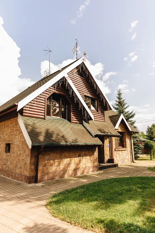 Коттедж Комфорт на юге Санкт-Петербурга внутри КАД, есть мангал и баня