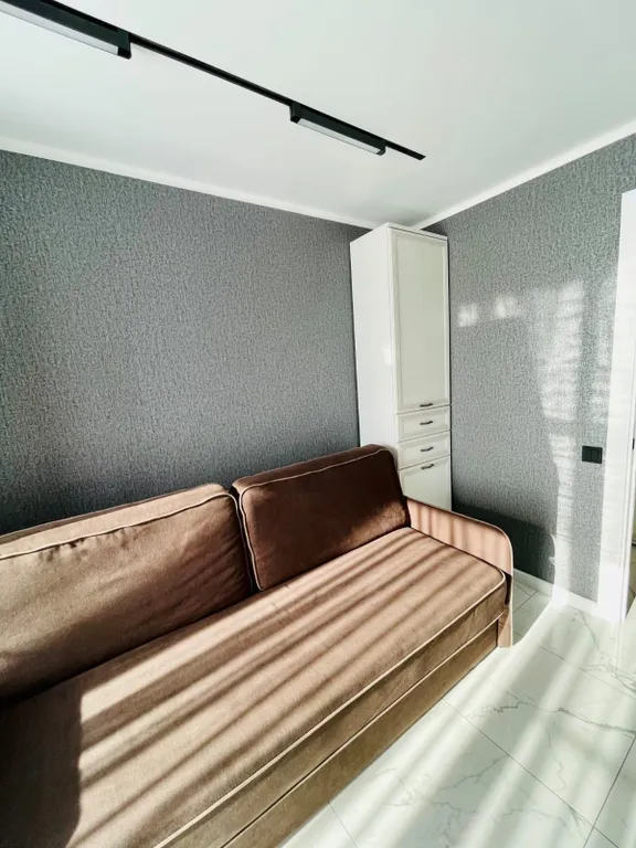 2-комнатная квартира с панорамными окнами и с видом на море