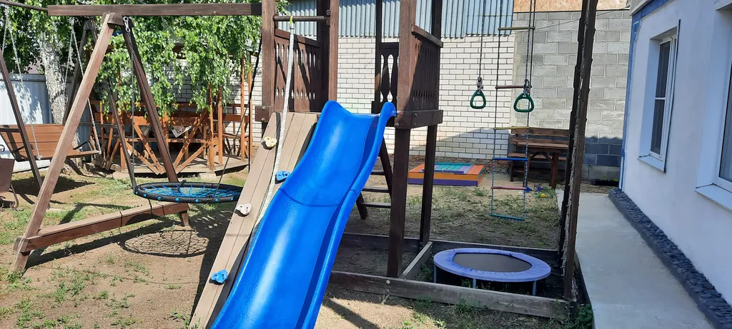 Комфортный дом отдельностоящий с большой террасой