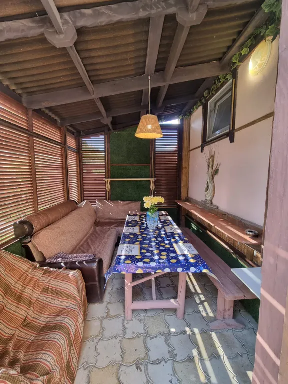 Коттедж Уютный дом рядом с морем в тенисом, фруктовом саду. — Южная Озереевка