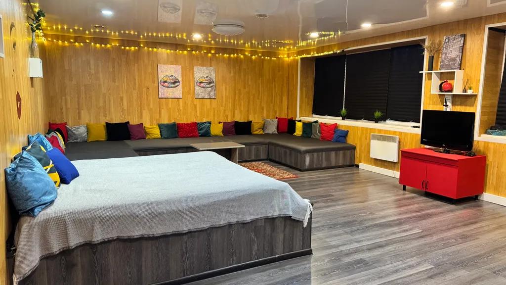 Уютный дом в черте города