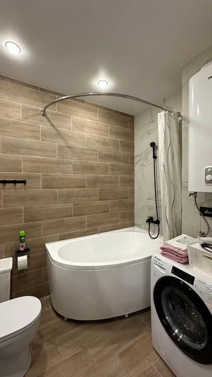 Евро двушка возле G-Drive арены (левый берег)