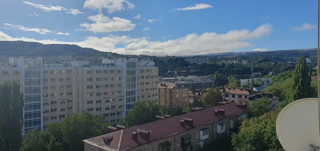 Уютная квартира недалеко от курортного бульвара с видом на горы