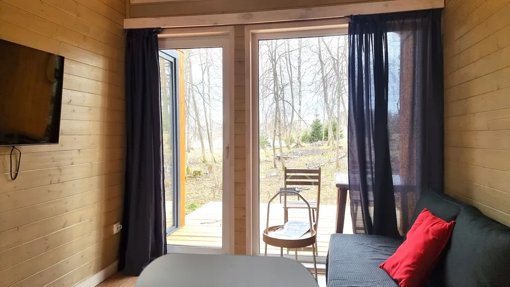 Дом с видом на озеро