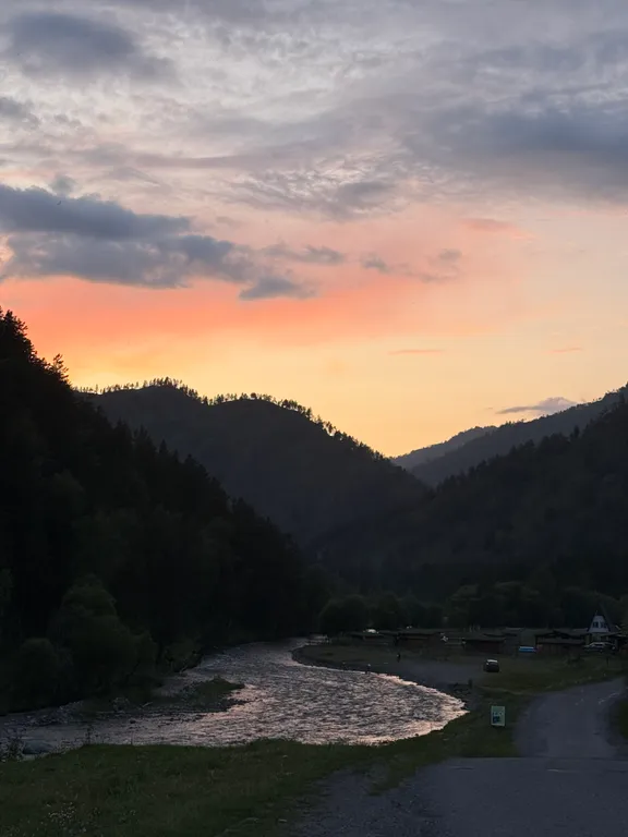 Уютный дом вдали от шума