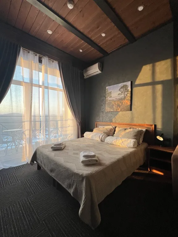 Квартира Апартаменты на Солнечной Долине с видом на пруд, горы, долину — аренда посуточно в Сыростан