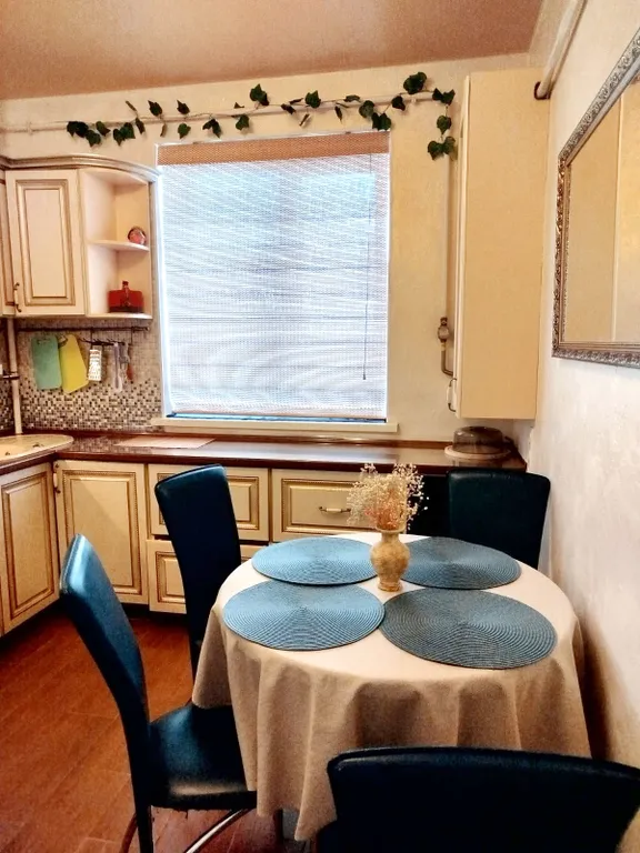 Замечательная квартира в районе 7 горбольницы с видом на горы