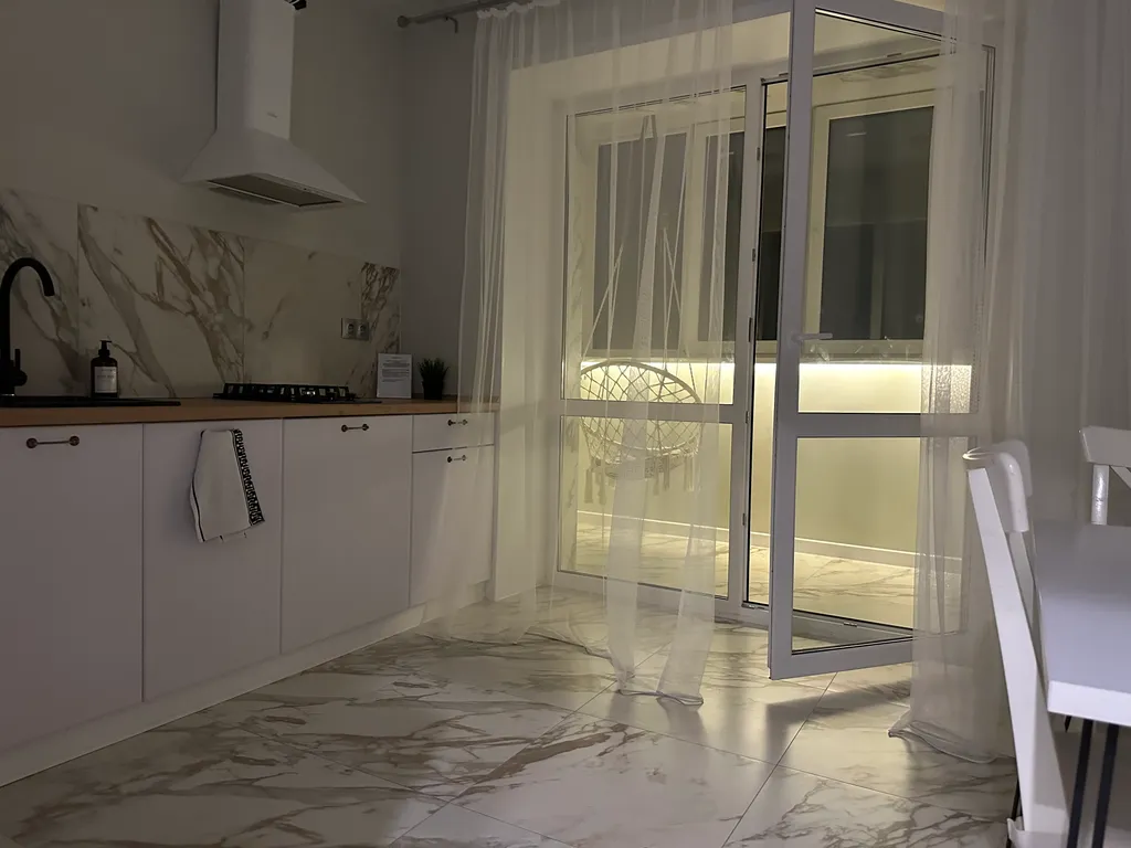 “Relax_House” Apart