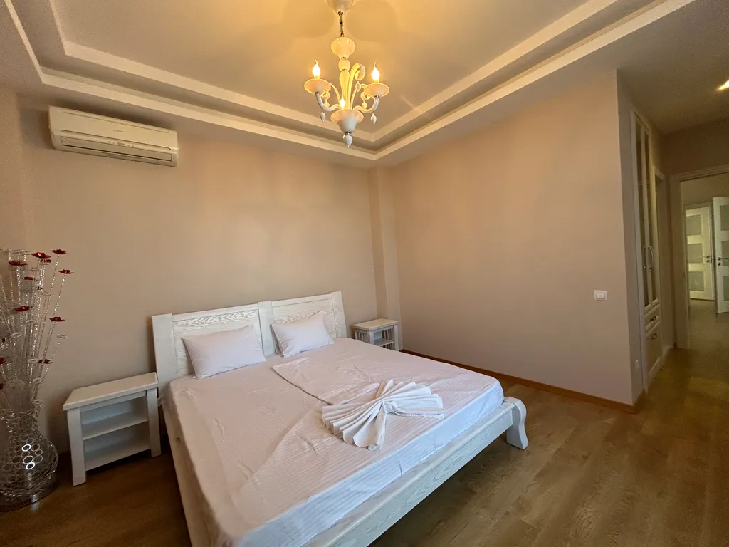 Вилла с панорамной баней и бассейном