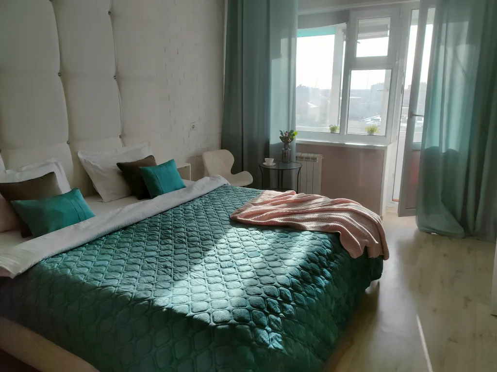 1 комн. с балконом большой кроватью