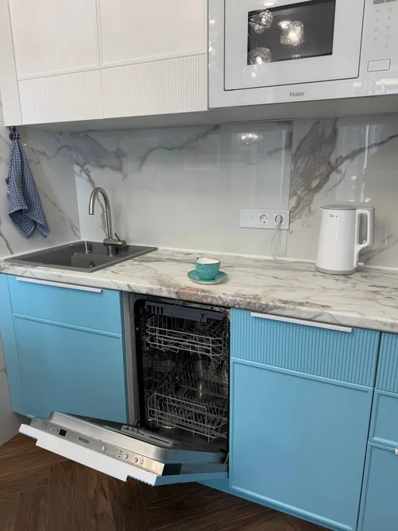 Морская симфония - уютная студия с видом на море и открытым бассейном