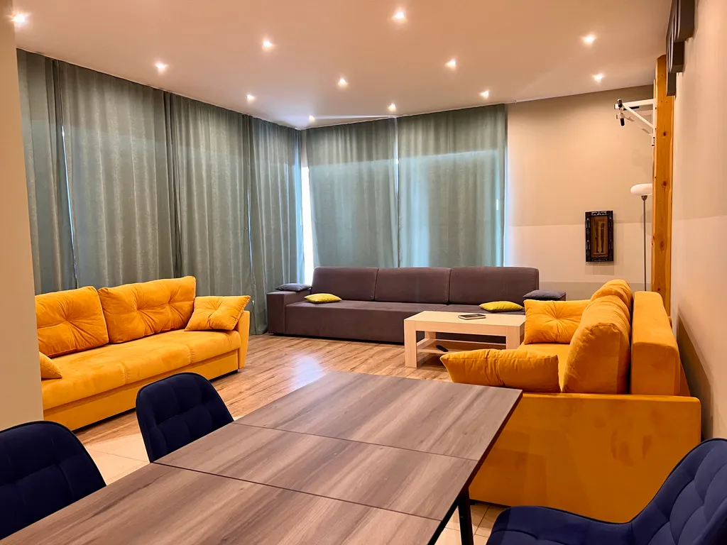 Апартамент в частном жилом доме возле парка Монрепо