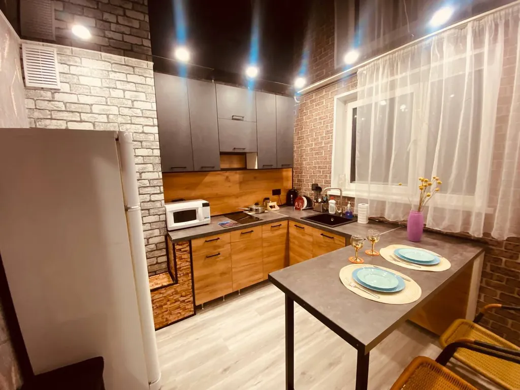 Квартира однокомнатная с балконом в Октябрьском районе — аренда посуточно в Мурманск