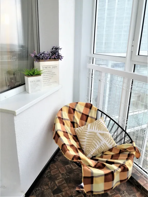 Студия loft с балконом