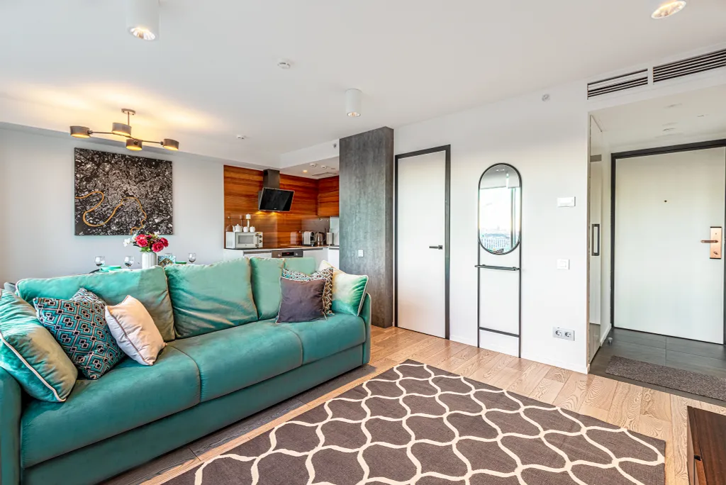 Видовые апартаменты с балконом