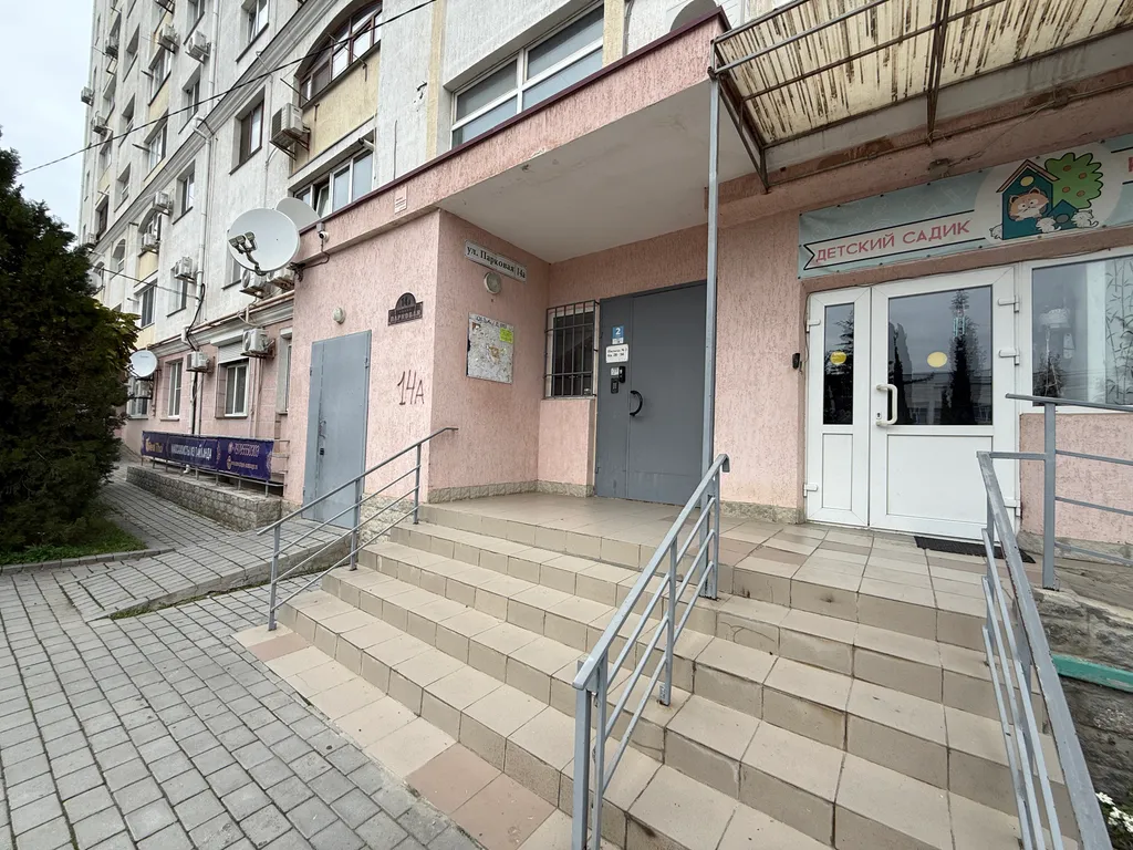 Рядом с пляжем Парк Победы