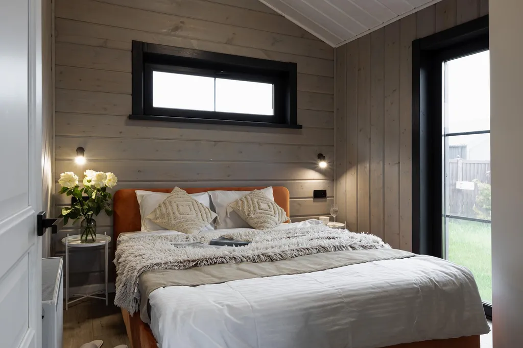 Коттедж Панорамный дом среди зимнего леса рядом с озером — Семеновское