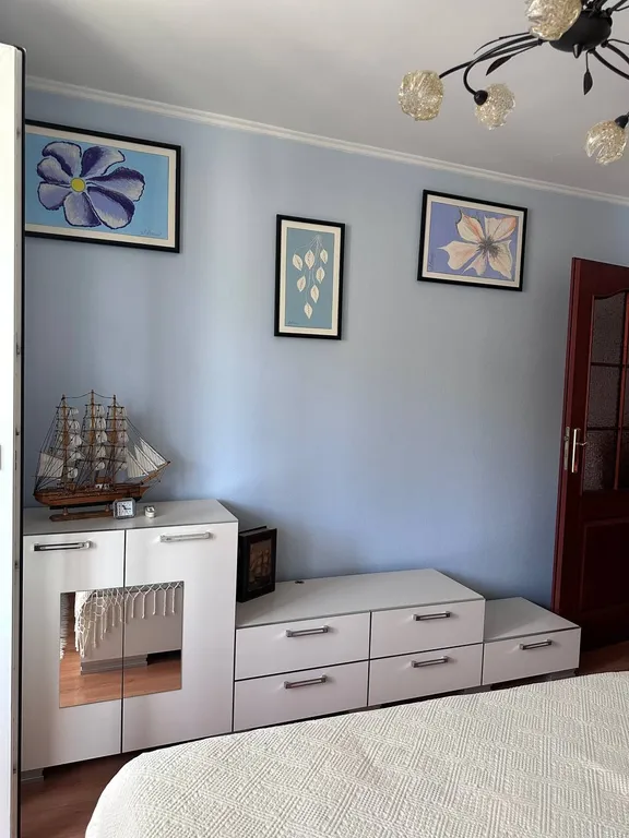 Двухкомнатная квартира с залом и видом на горы