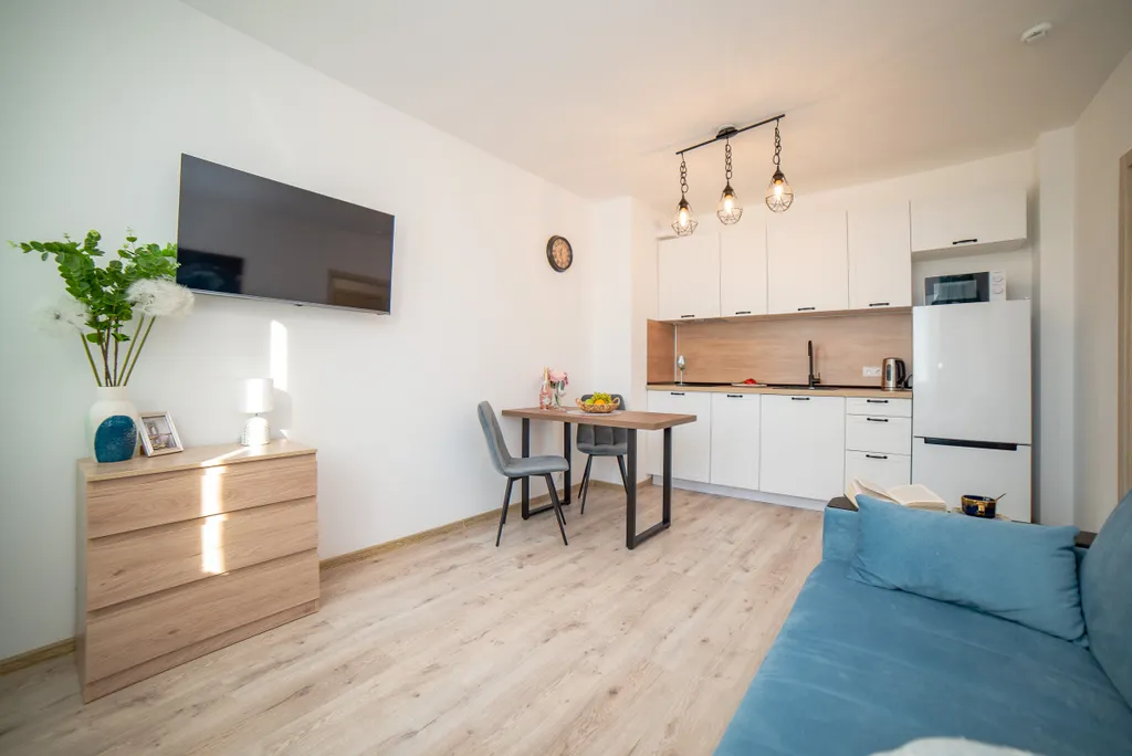 Евро 2К на Академика Ландау 36 для 4 гостей