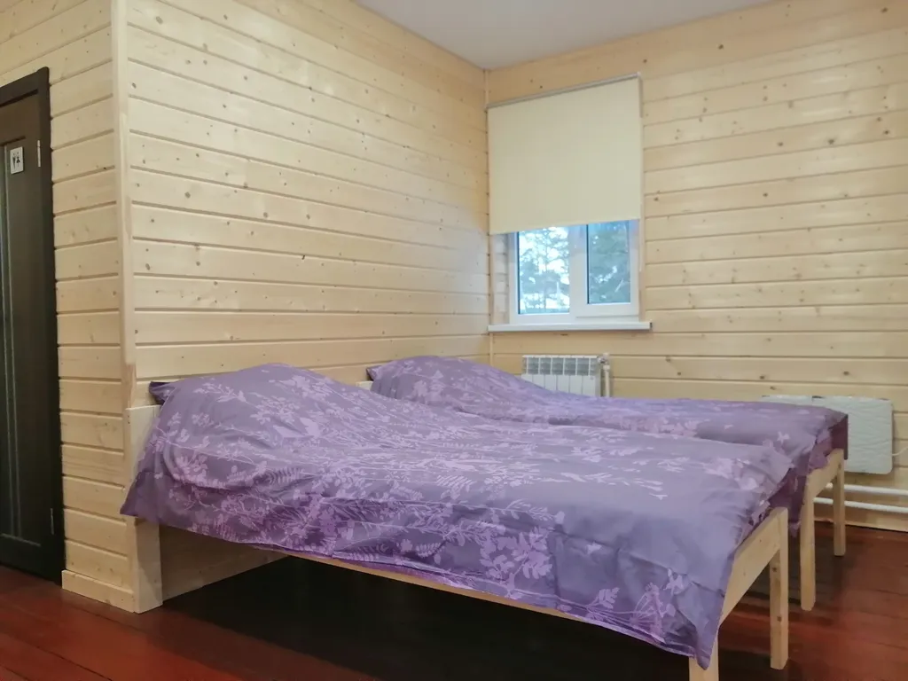 Дом на берегу реки