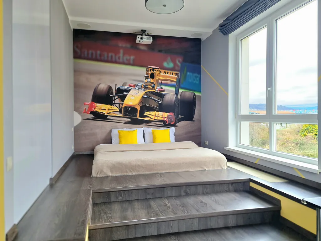 Студия с видом на горы, море и олимпийские объекты