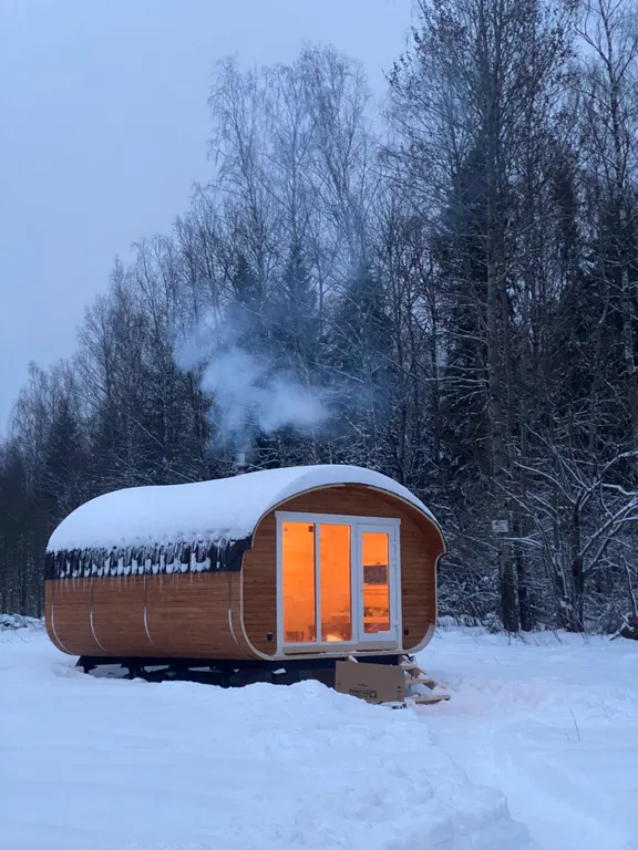 Домик на берегу реки