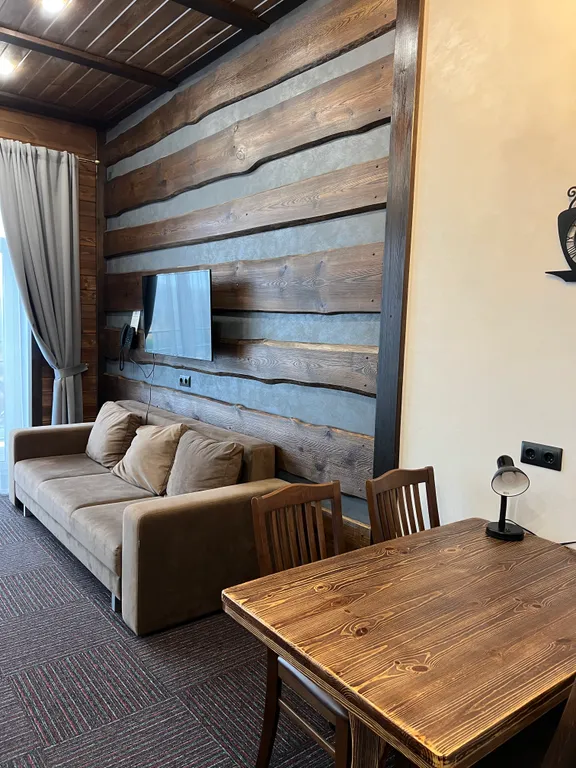 Большая студия с красивым видом