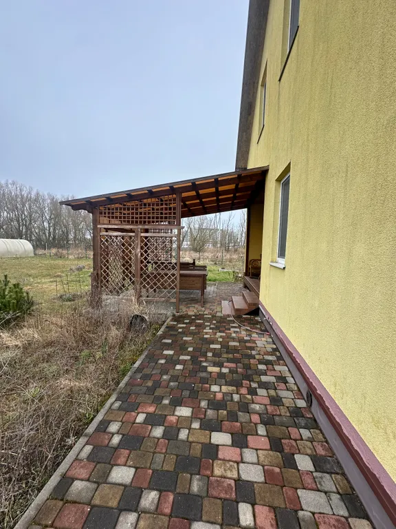 Двухэтажный гоcтeвой дoм в живoписном местe