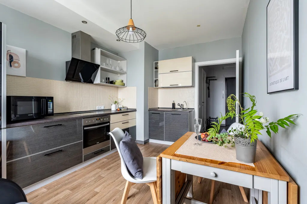 Евродвушка для 5х у метро Парнас || Сатин Хоум апарт