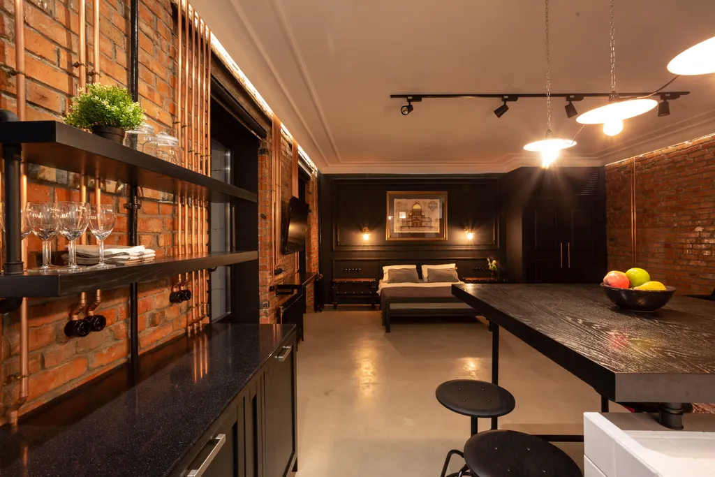 Апартаменты с видом на Исаакиевский собор и канал в центре Петербурга