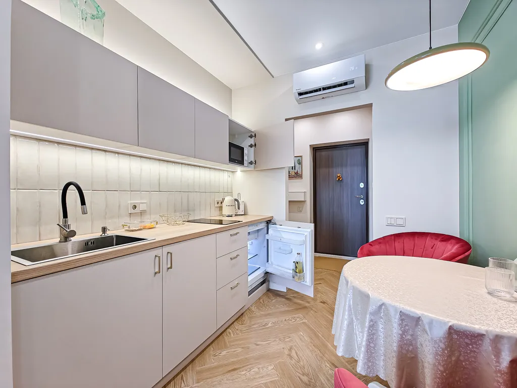 Уютная квартира у метро и вокзала в новом доме