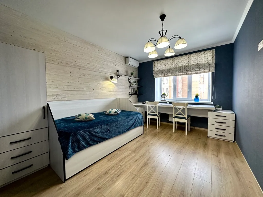 3-комнатная квартира на Черепановых, 2А