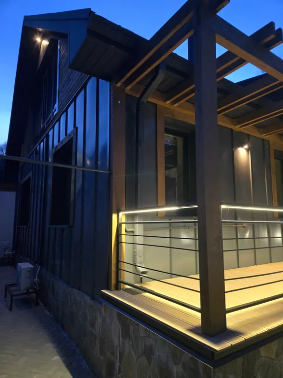 Дом в Кисловодске с авторскими интерьерами на стыке курорта и природы